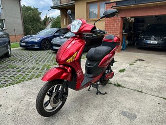 Elektroskútr Racceway E-Moped 70 km/h Nejlepší tuning 5,2kW. - 3