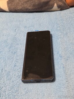 Prodam Samsung Galaxy Fold 5 - 3