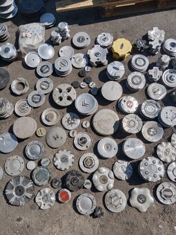 Pokličky na ALU kola a plechové disky - 3