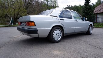 Mercedes 190 2.3e (w201, automat) - 3