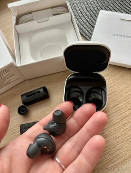 Sluchátka GALAXY BUDS FE SAMSUNG - 3