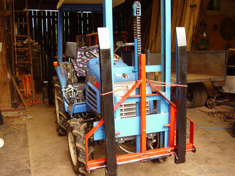 Iseki vysokozdvih - 3