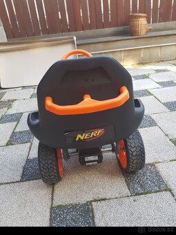 Prodám šlapací čtyřkolku NERF - 3