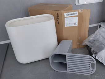 BLOK/STOJAN NA KUCHYŇSKÉ NOŽE - 3