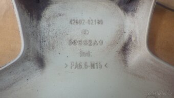 1ks originál poklice Toyota 15" - 3