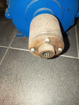 Prodám El. Motor s hydraulickým čerpadlem - 3