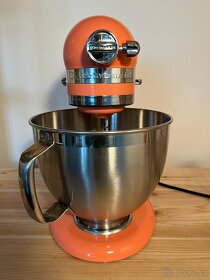 Robot Kitchenaid Artisan v korálové barvě - 3