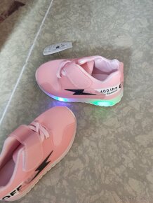 Dětské svítící boty - 3