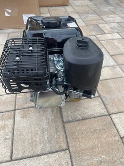 čtyřtaktní benzínový Stacionární motor/7,5HP/Jednoválec - 3