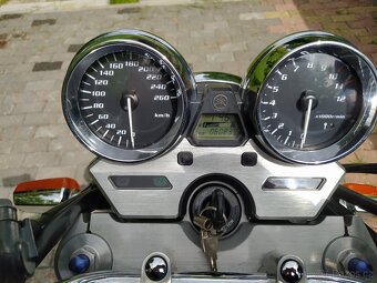 Yamaha XJR 1300 - 3