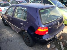 VW GOLF 4 1,4i 16V 55kW APE 1999 - díly z vozu - 3