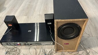 Domácí kino Samsung HT-J4200 - 3