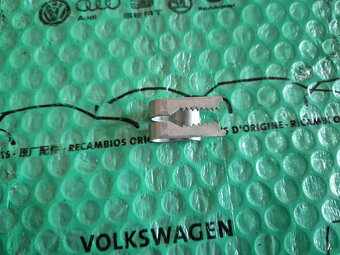 spona uchycení zadní zástěrky Škoda Felicia Pick Up 6U782184 - 3