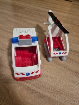 LEGO DUPLO AMBULANCE - 3