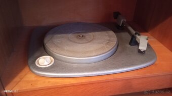 Skříňový elektrický gramofon Supraphon SL20 (1958) - 3