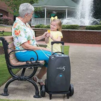 Přenosný - mobilní kyslíkový přístroj Eclipse 5 - TOP STAV - 3