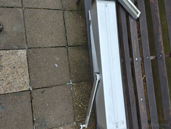 Elektrický zavírač dveří. - 3