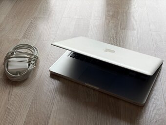Apple Macbook Pro 13¨ / i5 / 4GB / SSD + HDD - TOP - 3