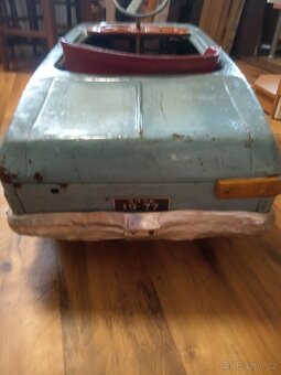 Dětské šlapací auto Moskvič - 3