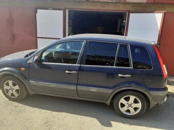 Ford Fusion 1,6 74kW, LPG, tažné, 2009/120000 km, 1.majitel - 3