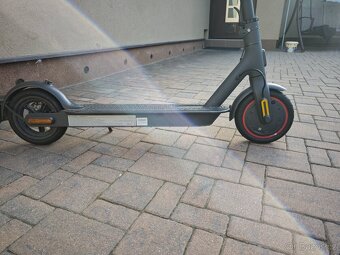 Koloběžka Xiaomi scooter 2 pro - 3