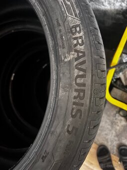 Barum Bravuris 255/40 r19 - 3