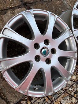 Prodám hezká Originál alu kola Škoda 17” – Octavia II - 3