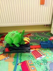 Hot wheels triceratops - 3