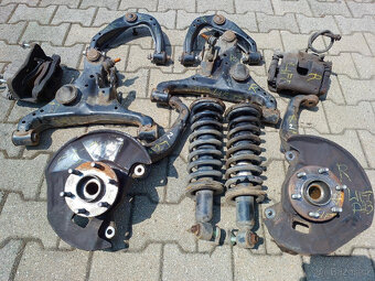 Těhlice,brzdič,rameno,tlumič,náprava,motor Mercedes W470 - 3