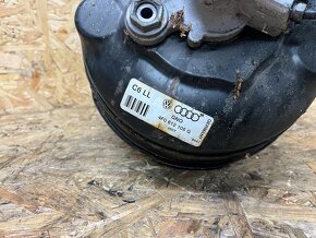 POSILOVAČ BRZD AUDI A6 4F 3.0 TDI 4F0612105G - 3