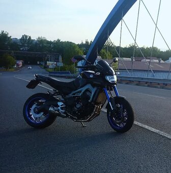 Yamaha MT 09 - 3