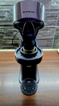 Nespresso kávovar Vertuo Next Deluxe Pure Chrome - 3
