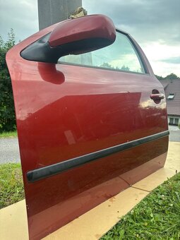Škoda octavia 1 levé přední dveře 9892 - 3