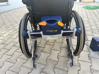 Elektrický skládací invalidní vozík. - 3