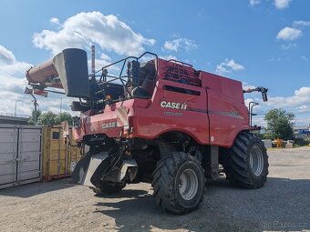 CASE IH AXIAL FLOW 8250 2WD - Obilný kombajn - 3
