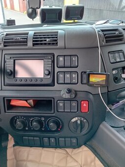 DAF CF 320 - 3