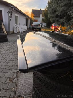 Právě zadní dveře bmw e34 touring - 3