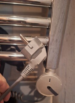 Elektrické topení - žebřík / chrom / nový / 50x113 / 300 w - 3