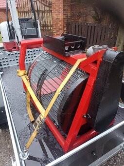 Katrovací lžíce 220l - 3