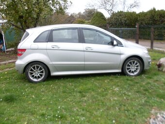 MERCEDES B 2OO - 3