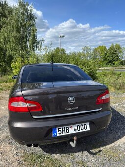 Prodám Škodu Superb II 2.0 TDI CR DSG – bohatá výbava - 3
