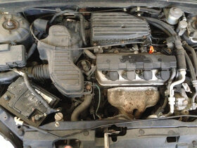 Honda Civic V-TEC 2003 - díly z vozu - 3