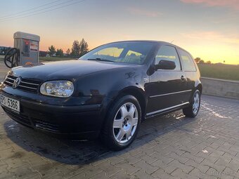 Golf 4 1,6 77kw - 3