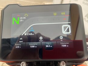 KTM 990 Duke + Tech Pack ZDARMA - 3