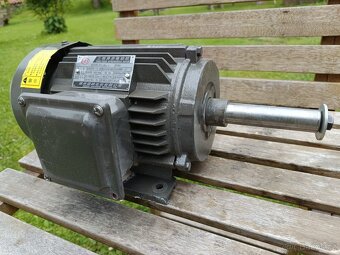 Třífázový motor 380V, 1,5kW - 3