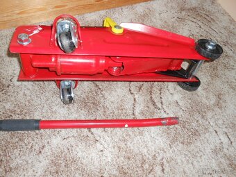 2x zvedák hydraulický 2T - min.130mm - max.345mm - zachovalý - 3