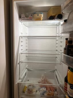 Indesit Kombinovaná lednička s samostatným mrazákem - 3