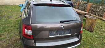 Škoda Octavia III scout páté dveře víko kufru - 3