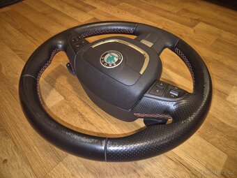 Volant Škoda Octavia 2 RS facelift F1 řazení - 3