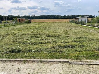 🏡 Stavební pozemek Býšť 827 m² -platné stavební povolení - 3